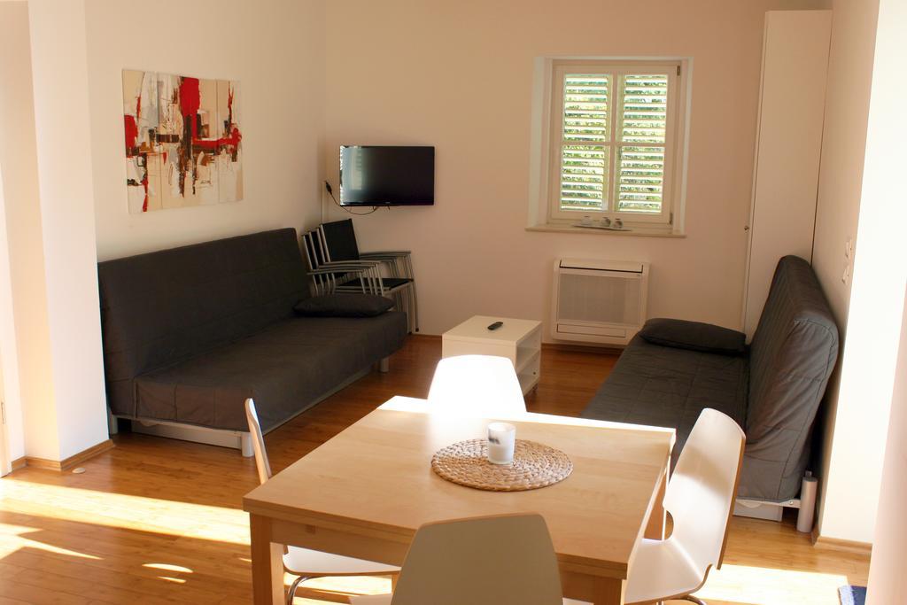 Park Apartments Изола Экстерьер фото