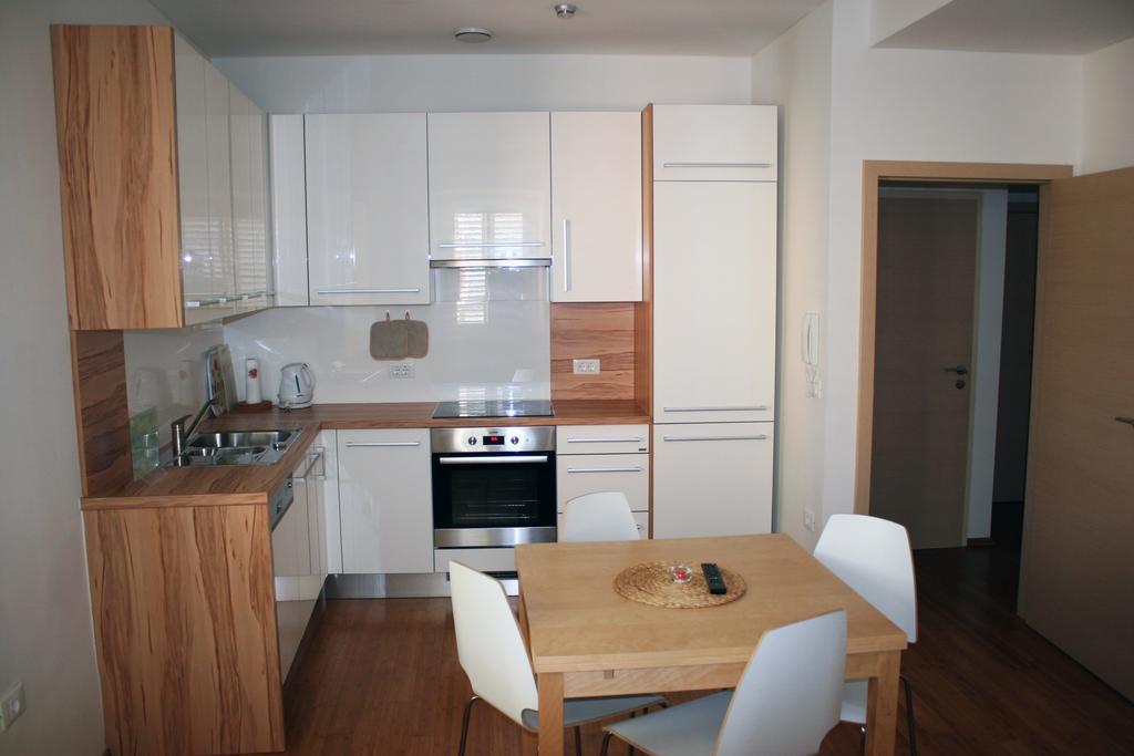 Park Apartments Изола Экстерьер фото