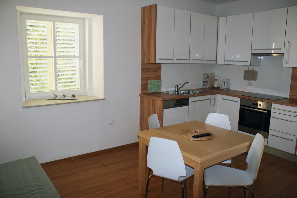 Park Apartments Изола Экстерьер фото